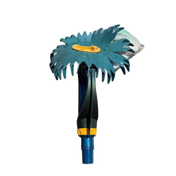 Zodiac Baracuda G3 suction-side automatic pool cleaner. It is designed to clean - Picture 2 of 8